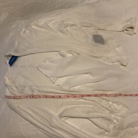 Simply Vera Vera Wang, Flowy White, Gauze Panel Cardigan - Picture 2 of 3